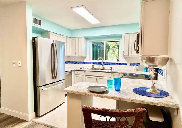 Photo 1 of Townhouse for sale at 31 Park Pl, Ormond Beach, FL 32174 | MLS# V4948683 | Listing updated on 2026-09-14