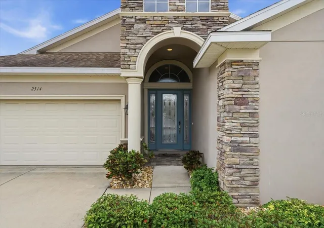 Photo 2 of Single family home for sale at 2514 Summerdale Ct, Clearwater, FL 33761 | MLS# TB8501686 | Listing updated on 2026-10-09