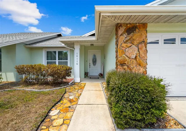 Photo 2 of Single family home for sale at 10116 Landmark Dr, Hudson, FL 34667 | MLS# W7885211 | Listing updated on 2026-10-07