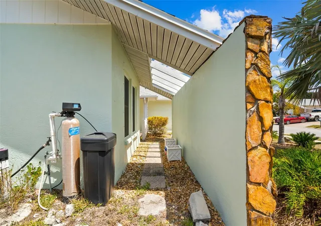 Photo 3 of Single family home for sale at 10116 Landmark Dr, Hudson, FL 34667 | MLS# W7885211 | Listing updated on 2026-10-07