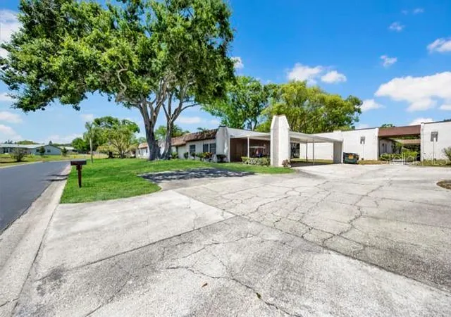 Listing Photo 5 - Condo for sale in building located at 3113 Mission Grv Dr, PALM HARBOR, FL 34684 - Unit #3113