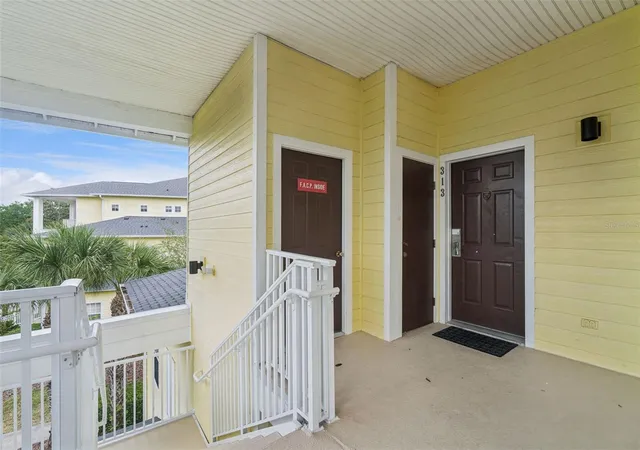 Photo 3 of Condo for sale at 313 Lucaya Loop, Davenport, FL 33897 | MLS# S5148895 | Listing updated on 2026-09-11