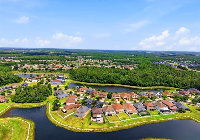 Photo 3 of Sale Pending at 19419 Paddock View Dr, Tampa, FL 33647 | MLS# TB8503200 | Listing updated on 2026-09-14