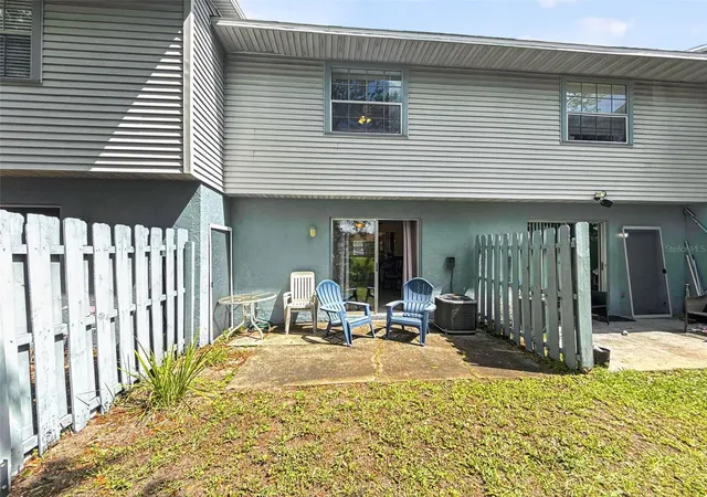 Photo 4 of Condo for sale at 175 Yorktowne Dr #UT11, Daytona Beach, FL 32119 | MLS# V4948853 | Listing updated on 2026-09-14