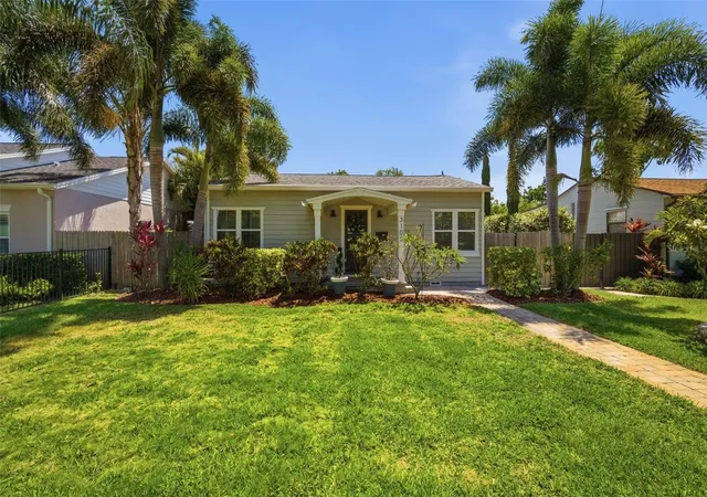 Photo 1 of Single family home for sale at 3105 Jackson St N, St Petersburg, FL 33704 | MLS# TB8504416 | Listing updated on 2026-10-21