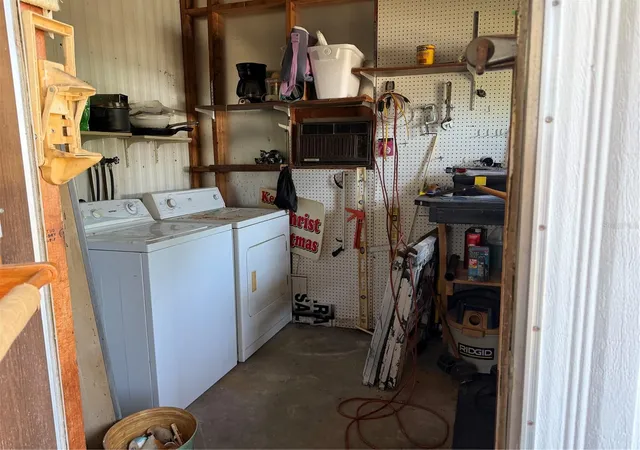 Photo 3 of Manufactured home for sale at 8109 Little Tee Ln, Brooksville, FL 34613 | MLS# TB8504424 | Listing updated on 2026-09-30