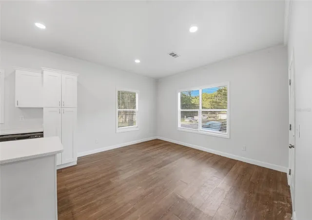 Photo 4 of Sale Pending at 5430 Rose Ave, Orlando, FL 32810 | MLS# O6404391 | Listing updated on 2026-09-14