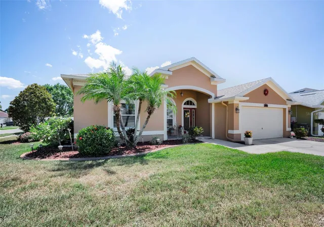 Photo 3 of Single family home for sale at 8202 Wild Oaks Cir, Largo, FL 33773 | MLS# TB8504580 | Listing updated on 2026-09-13