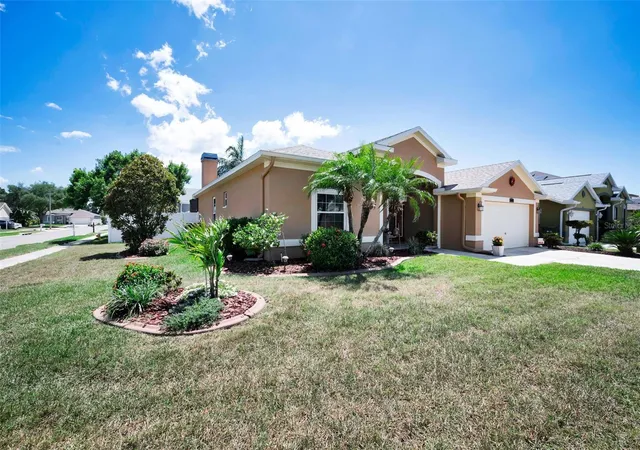 Photo 4 of Single family home for sale at 8202 Wild Oaks Cir, Largo, FL 33773 | MLS# TB8504580 | Listing updated on 2026-09-13