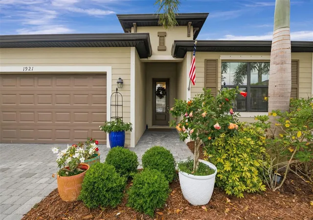Photo 4 of Single family home for sale at 1921 E Isles Rd, Port Charlotte, FL 33953 | MLS# D6147329 | Listing updated on 2026-09-18