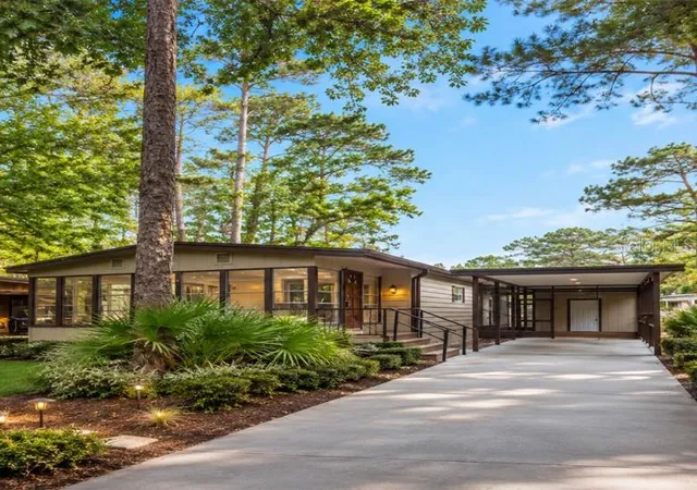 Photo 1 of Manufactured home for sale at 518 W Plantation Blvd, Lake Mary, FL 32746 | MLS# O6404559 | Listing updated on 2026-09-15