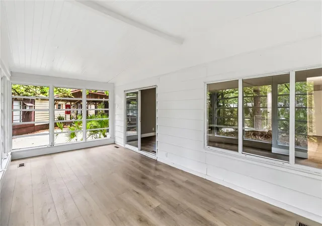 Photo 3 of Manufactured home for sale at 518 W Plantation Blvd, Lake Mary, FL 32746 | MLS# O6404559 | Listing updated on 2026-09-15