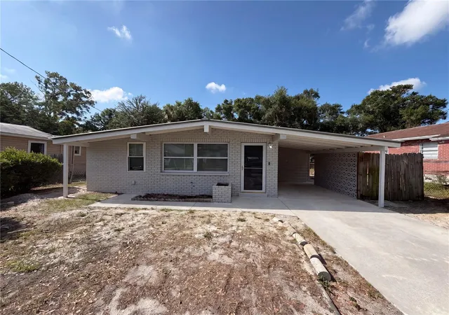 Photo 1 of Sale Pending at 2905 E Chelsea St, Tampa, FL 33610 | MLS# O6404609 | Listing updated on 2026-09-28