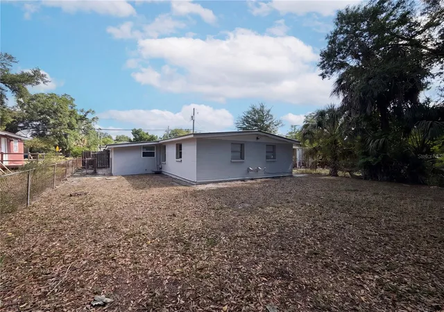 Photo 4 of Sale Pending at 2905 E Chelsea St, Tampa, FL 33610 | MLS# O6404609 | Listing updated on 2026-10-20