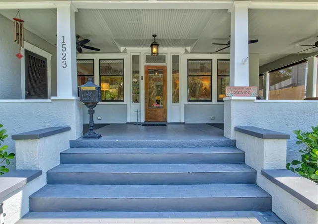 Photo 3 of Single family home for sale at 1523 1st Avenue W, Bradenton, FL 34205 | MLS# A4692483 | Listing updated on 2026-09-15