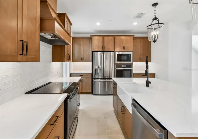 Photo 3 of Sale Pending at 194 Pasquala, Oviedo, FL 32765 | MLS# O6404881 | Listing updated on 2026-09-11