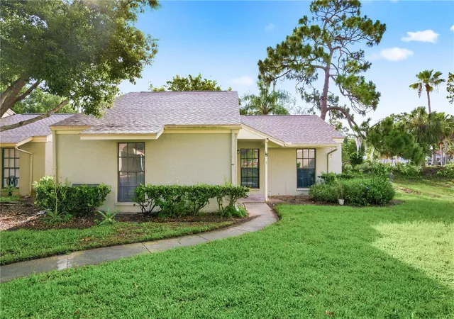 Photo 2 of Condo for sale at 18 Windrush Bay Dr, Tarpon Springs, FL 34689 | MLS# TB8505229 | Listing updated on 2026-09-14