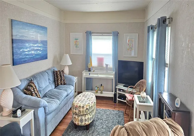 Photo 2 of Manufactured home for sale at 4906 E 7th A St #712, Bradenton, FL 34203 | MLS# A4692553 | Listing updated on 2026-09-15