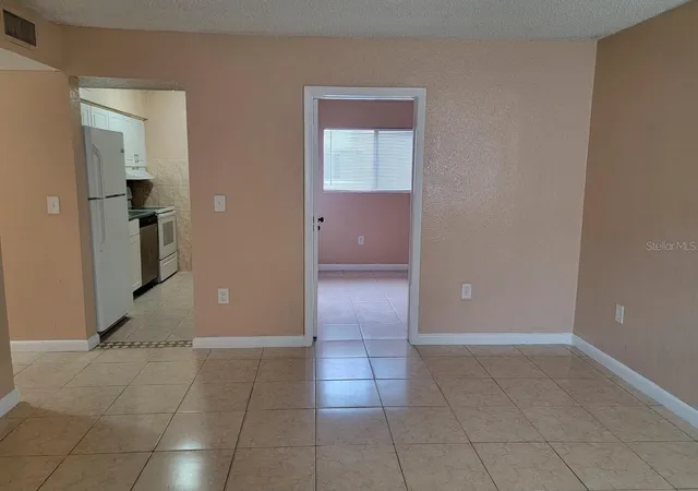 Listing Photo 4 - Condo for sale in building located at 728 Ridenhour Cir, ORLANDO, FL 32809 - Unit #728