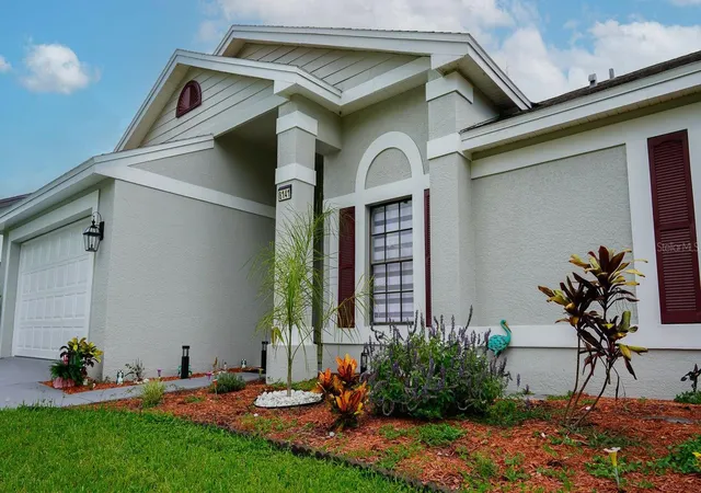 Photo 3 of Single family home for sale at 8141 Golf Clb Ct, Hudson, FL 34667 | MLS# TB8505790 | Listing updated on 2026-09-10