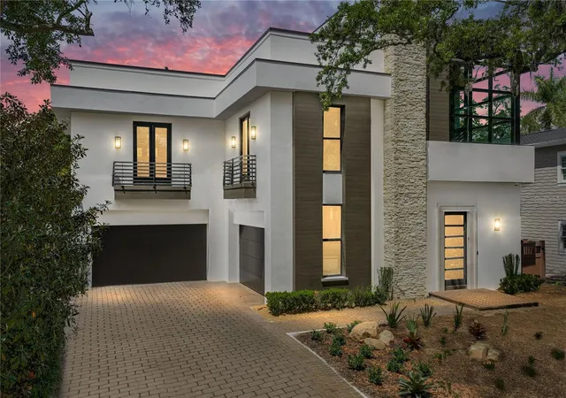 Photo 2 of Single family home for sale at 2903 W Hawthorne Rd, Tampa, FL 33611 | MLS# TB8505810 | Listing updated on 2026-09-12