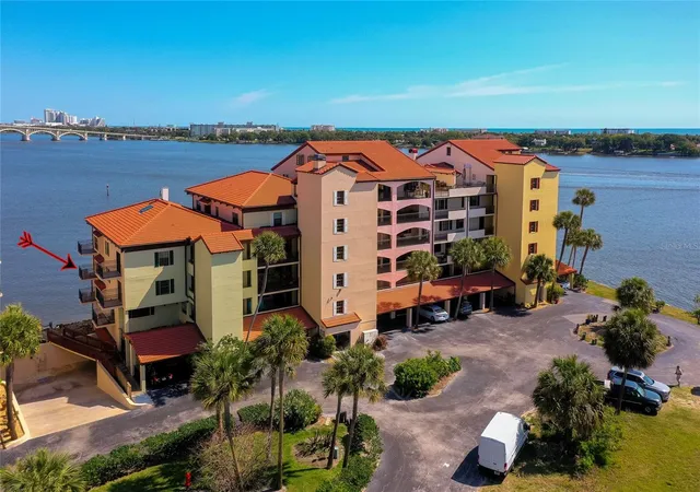 Photo 3 of Condo for sale at 731 Marina Point Dr #731, Daytona Beach, FL 32114 | MLS# V4948935 | Listing updated on 2026-09-14