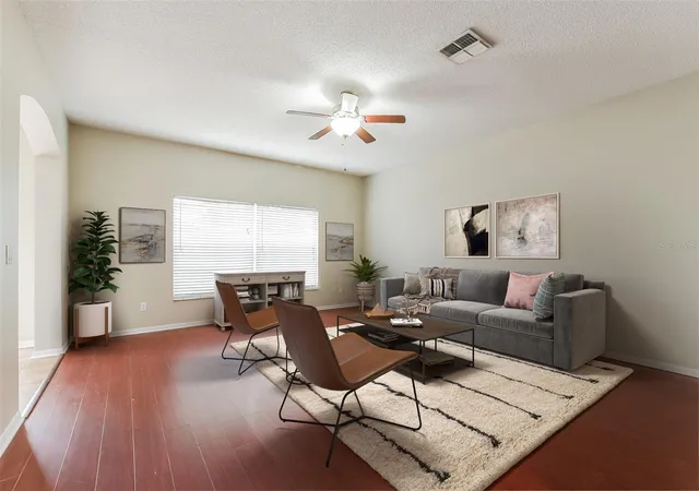 Photo 4 of Sale Pending at 2043 Hammock Moss Dr, Orlando, FL 32820 | MLS# TB8506193 | Listing updated on 2026-10-01