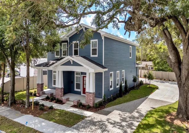 Multi family home for sale at 1031 E Lime St, LAKELAND, FL 33801 | MLS# L4961736
