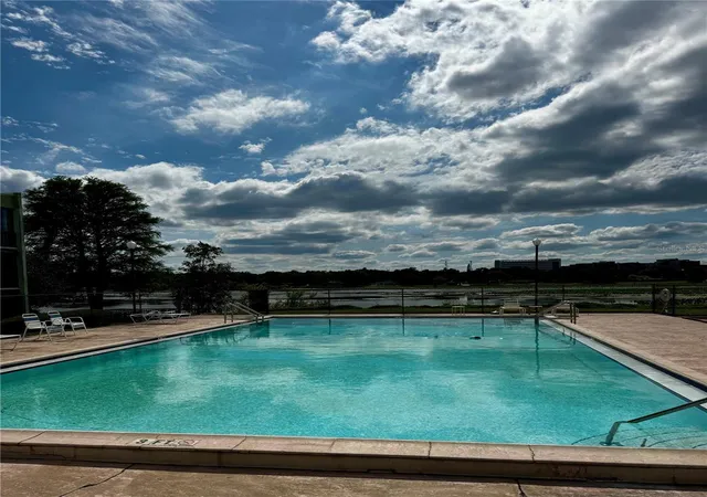 Photo 3 of Condo for sale at 1130 N Lake Parker Ave #E332, Lakeland, FL 33805 | MLS# L4961742 | Listing updated on 2026-09-11