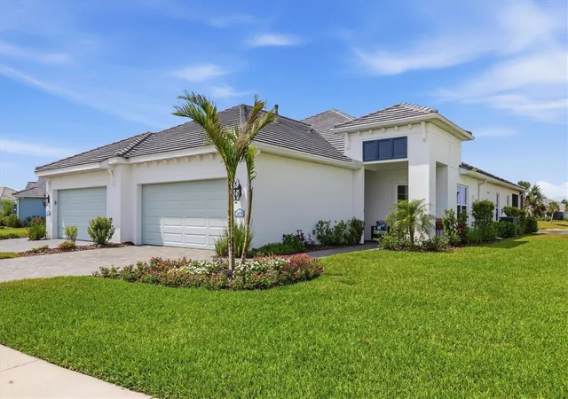 Photo 2 of Single family home for sale at 12650 Palatka Dr, Venice, FL 34293 | MLS# N6144262 | Listing updated on 2026-10-13