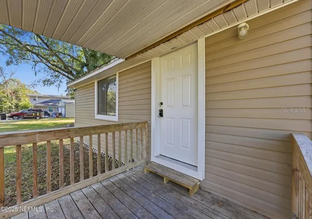 Photo 2 of Single family home for sale at 3428 Glen St, Jacksonville, FL 32254 | MLS# O6406351 | Listing updated on 2026-09-15