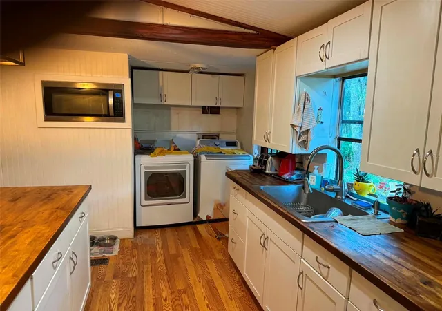Photo 3 of Manufactured home for sale at 186 Gladys Ave, Inglis, FL 34449 | MLS# G5112130 | Listing updated on 2026-10-01