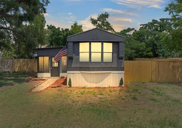 Manufactured home for sale at 33514 Luana Ct, LEESBURG, FL 34788 | MLS# O6406564