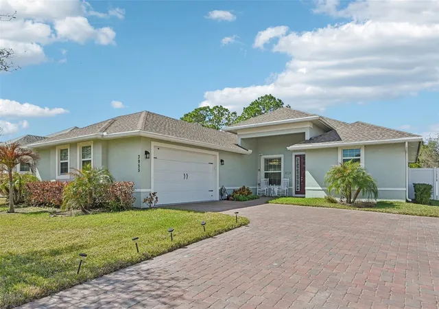 Photo 1 of Single family home for sale at 3955 Oak Holw Ave, Vero Beach, FL 32966 | MLS# O6406658 | Listing updated on 2026-09-30