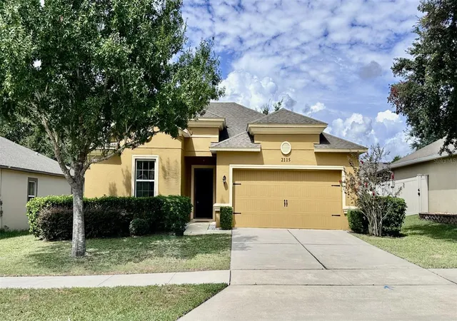 Photo 1 of Single family home for sale at 2115 Waseca Ln, Leesburg, FL 34748 | MLS# O6406665 | Listing updated on 2026-10-09