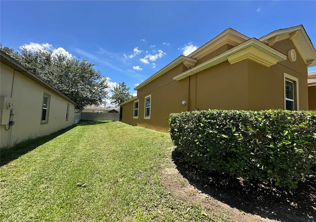 Photo 3 of Single family home for sale at 2115 Waseca Ln, Leesburg, FL 34748 | MLS# O6406665 | Listing updated on 2026-10-09