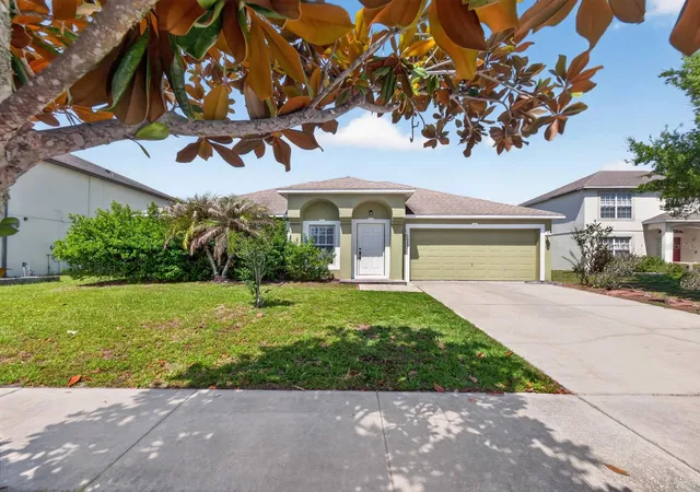 Photo 2 of Single family home for sale at 4020 Sunny Day Way, Kissimmee, FL 34744 | MLS# S5149650 | Listing updated on 2026-10-26