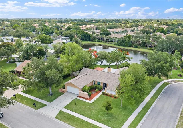 Single family home for sale at 4352 Kingston Loop, SARASOTA, FL 34238 | MLS# A4693260