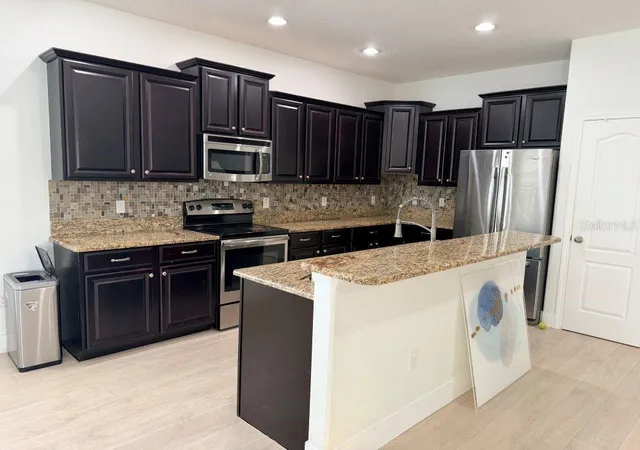 Photo 2 of Sale Pending at 1900 Rafton Rd, Apopka, FL 32703 | MLS# O6406955 | Listing updated on 2026-09-15