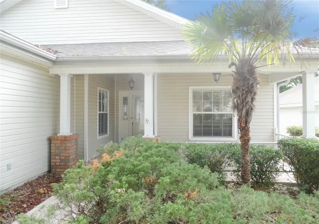 Photo 1 of Single family home for sale at 24947 Cranes Roost Cir, Leesburg, FL 34748 | MLS# G5112244 | Listing updated on 2026-10-20