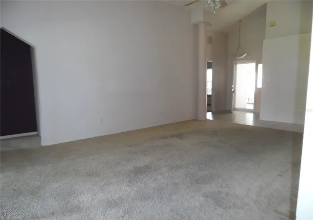Photo 4 of Single family home for sale at 24947 Cranes Roost Cir, Leesburg, FL 34748 | MLS# G5112244 | Listing updated on 2026-10-20