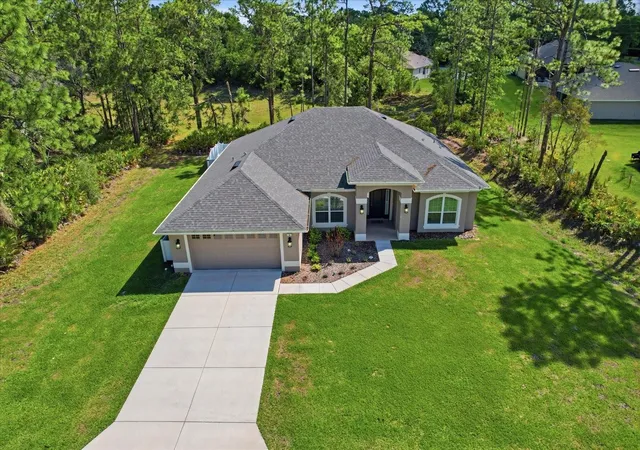 Photo 3 of Single family home for sale at 3 Stokesia Ct, Homosassa, FL 34446 | MLS# TB8507733 | Listing updated on 2026-09-22