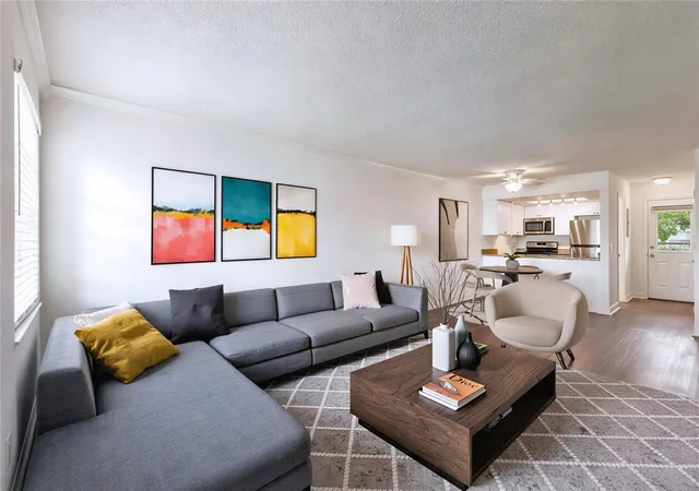 Listing Photo 4 - Condo for sale in building located at 4813 Mcelroy, TAMPA, FL 33611 - Unit #D108