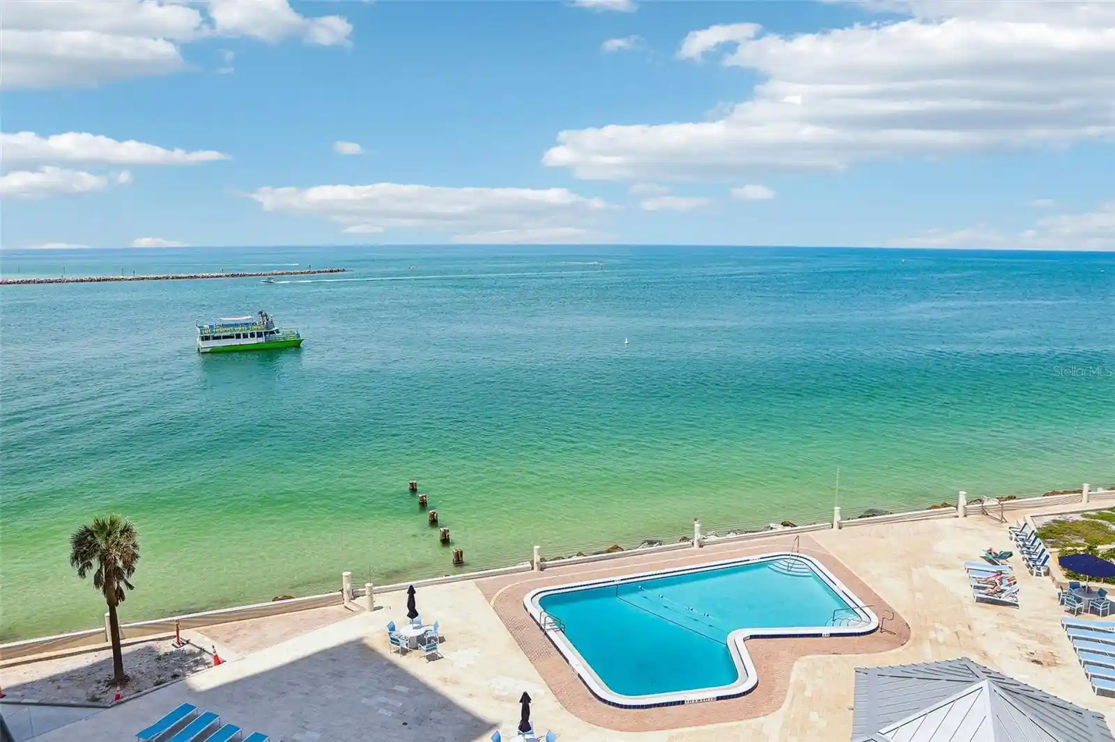 Listing Photo 2 - Condo for sale in 450 S Gulfview Blvd located at 450 S Gulfview Blvd, Clearwater, FL 33767 - Unit #703