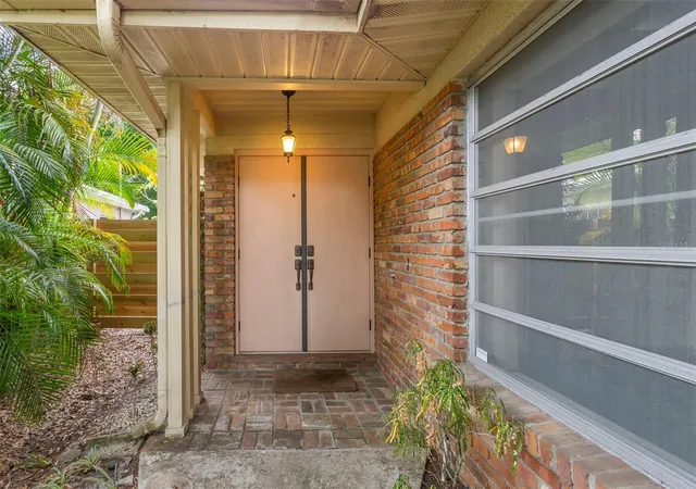 Photo 2 of Single family home for sale at 2616 S Toronto Ave, Tampa, FL 33629 | MLS# TB8508095 | Listing updated on 2026-09-17