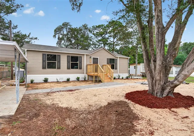 Photo 3 of Manufactured home for sale at 3219 Welsh St, Spring Hill, FL 34606 | MLS# TB8508239 | Listing updated on 2026-10-01
