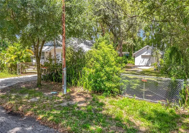 Photo 2 of Single family home for sale at 1304 E Diana St, Tampa, FL 33604 | MLS# TB8508794 | Listing updated on 2026-09-14