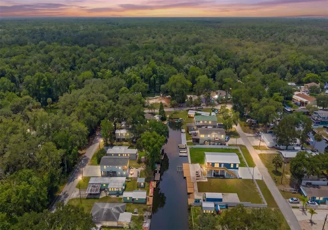 Photo 3 of Single family home for sale at 6183 Waverly Rd, Weeki Wachee, FL 34607 | MLS# TB8508813 | Listing updated on 2026-09-10