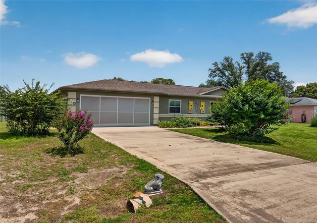 Photo 3 of Sale Pending at 6341 Sw 103rd Lane, Ocala, FL 34476 | MLS# OM724795 | Listing updated on 2026-09-11