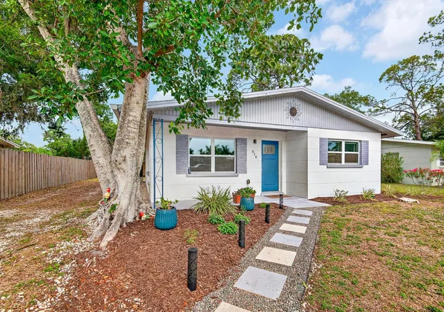 Single family home for sale at 916 Pattison Ave, SARASOTA, FL 34237 | MLS# A4693771